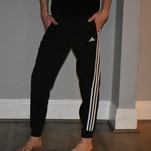 Small Adidas Sweatpants - Classic & Very Soft